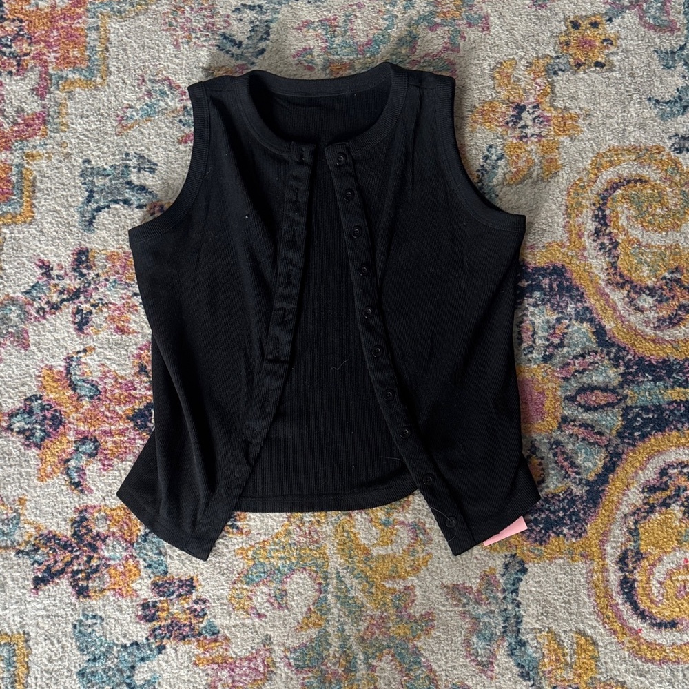 Elegant Black Sleeveless Button-Down Shirt